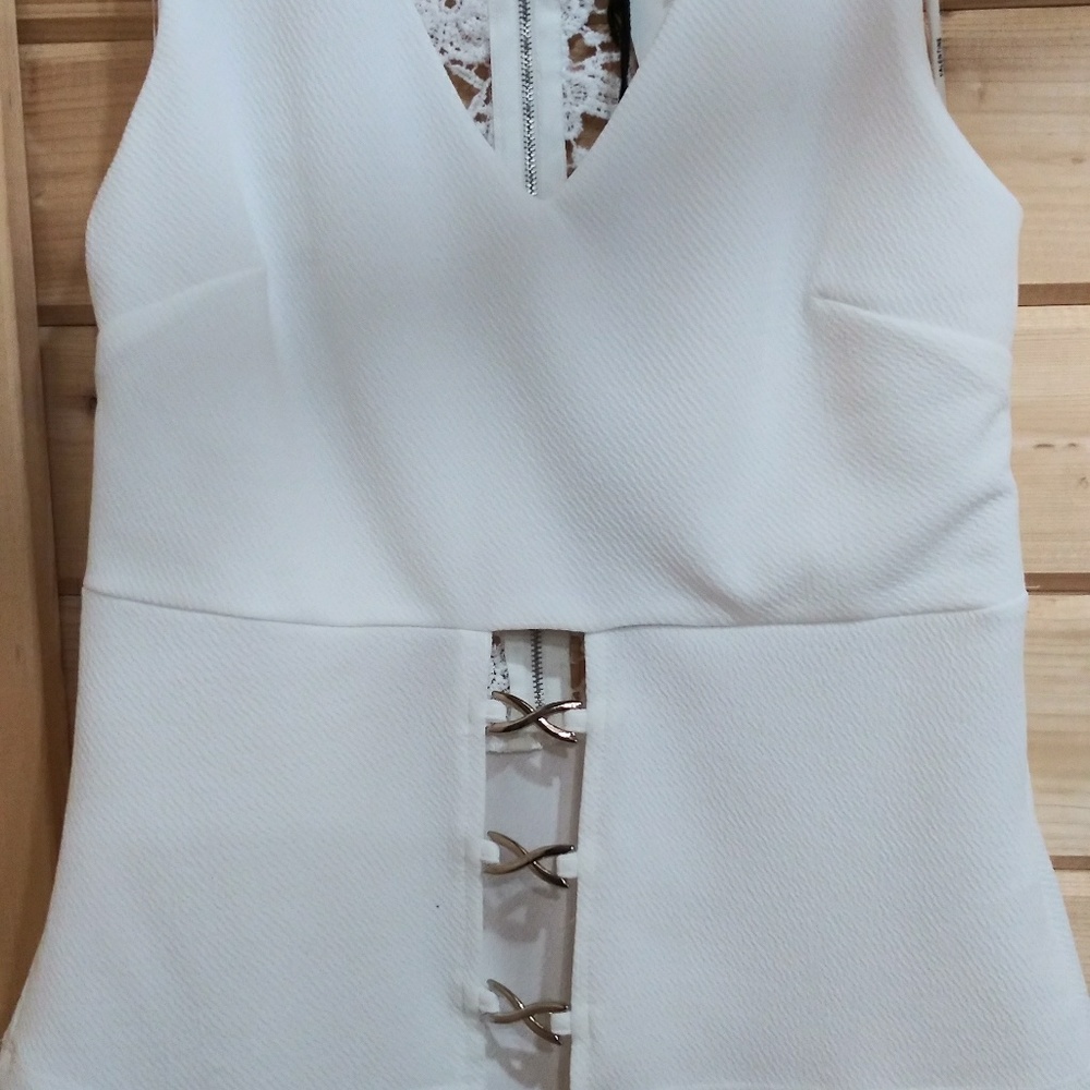 Valentine Lace W/Silver Metal Detailing